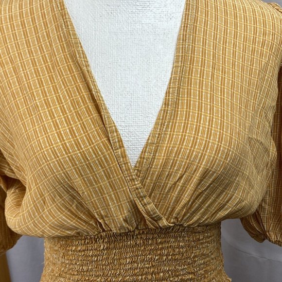 Faithfull the Brand First Light Crop Top‎ Smocked Waist Size 6 Yellow V-Neck - Picture 4 of 9